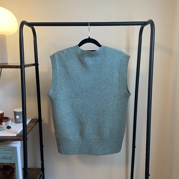 WINNERS - Womens Vest - Picture 1 of 3